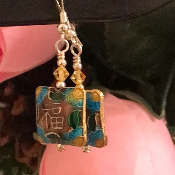 🔥ON SALE🔥3/$30🔥 💖 LA Design💖Handmade Earrings - Picture 4 of 5